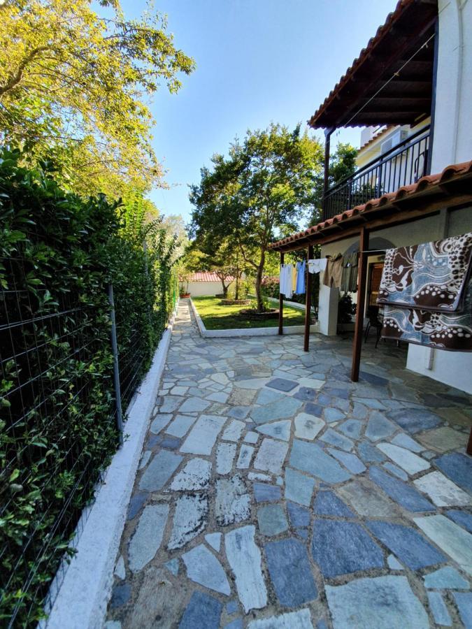Dionisos Studios And Apts Skiathos Koukounaries Dış mekan fotoğraf